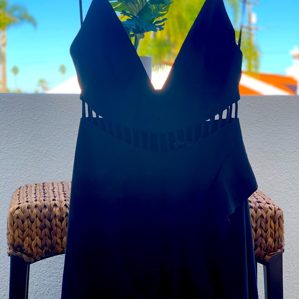 Long high-low ruffled skirt black gown